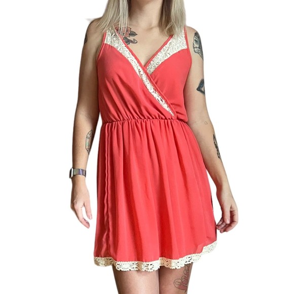 Margo & Sebastian Dress M Medium Coral w/ Ivory Lace V Neck Sleeveless Mini - Picture 11 of 15